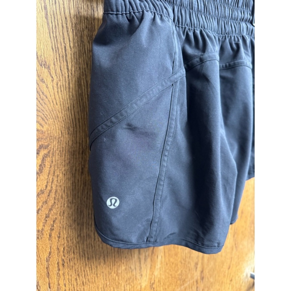 Lululemon Tracker Short V 4" Inseam Black - Picture 4 of 8